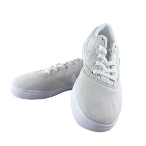 NWB - Nike SB Check Cnvs 905371-002 Sz 2Y